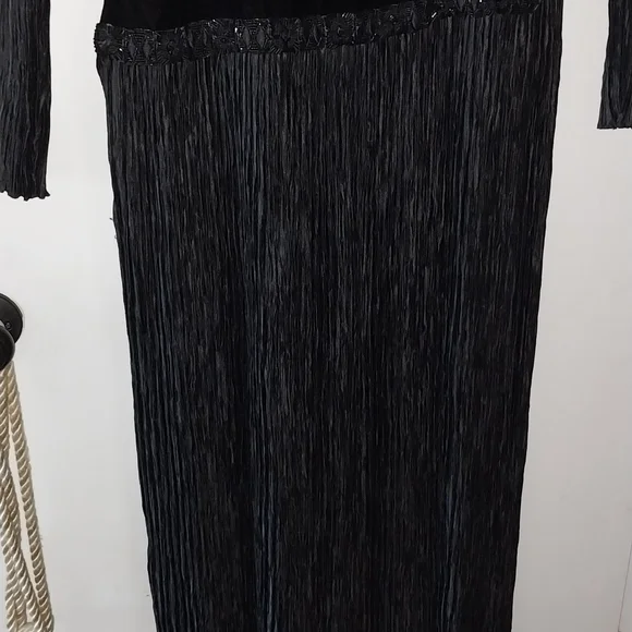 Mary McFadden Couture Vintage Silk Evening Gown - Picture 13 of 14